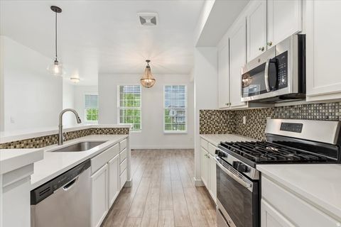 Tiny photo for 5377 W BOWSTRING WAY, South Jordan, UT 84009 (MLS # 2131120)