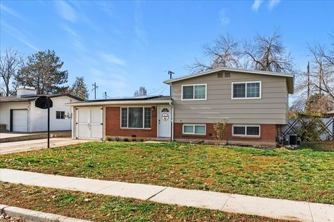 Tiny photo for 1211 N MALA Dr W, Layton, UT 84041 (MLS # 2124570)