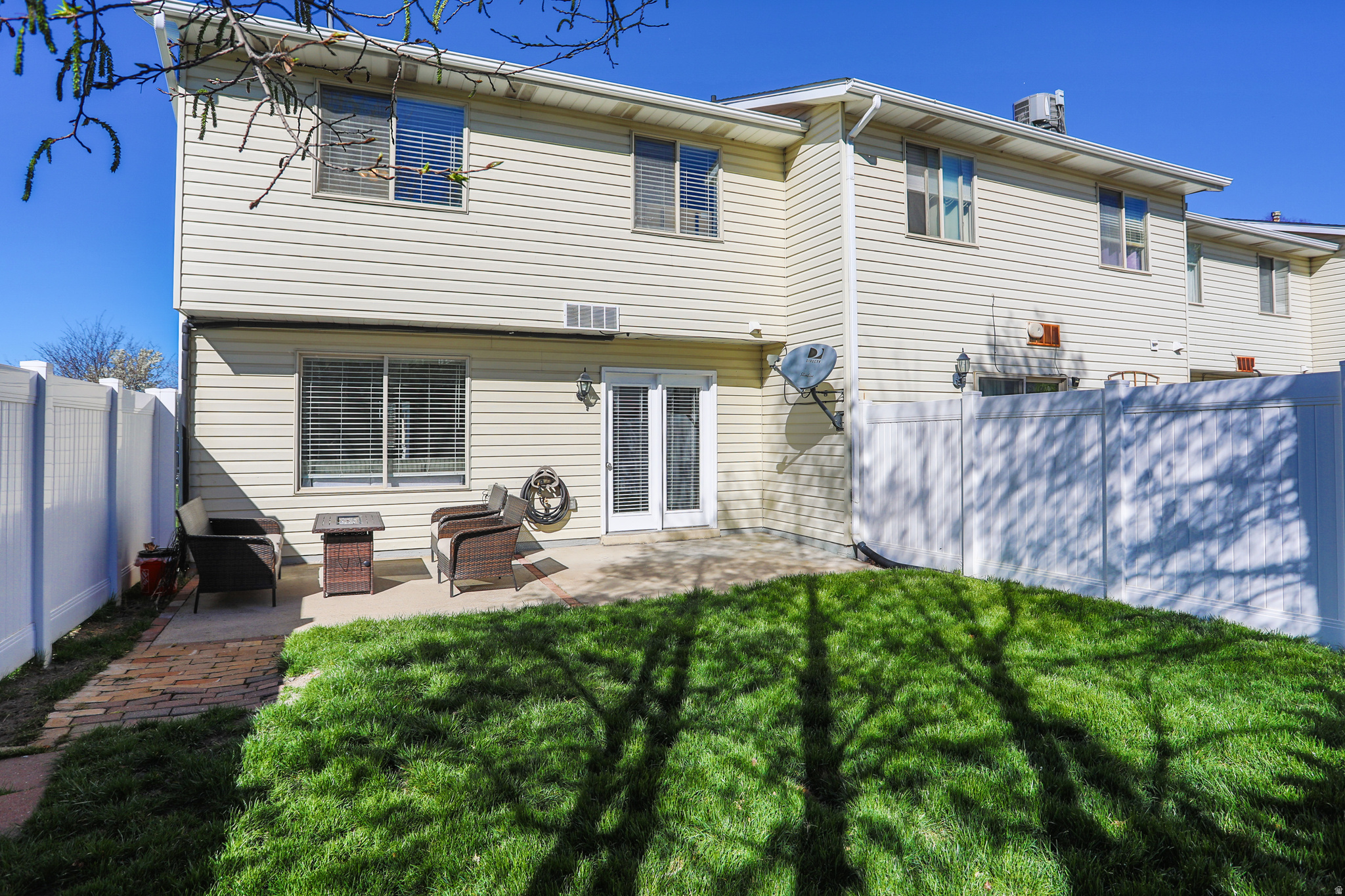 RIVIERA TOWNHOUSES - Residential