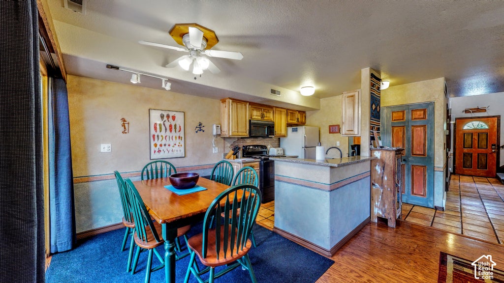 Photo of 3299 E FAIRWAY LOOP, Moab, UT 84532 (MLS # 2189885)