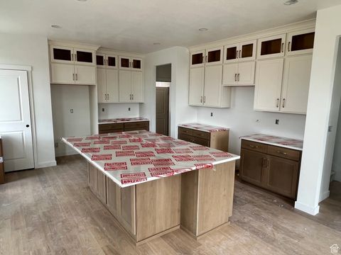 Tiny photo for 6988 W LAKE AVE, South Jordan, UT 84009 (MLS # 2114725)