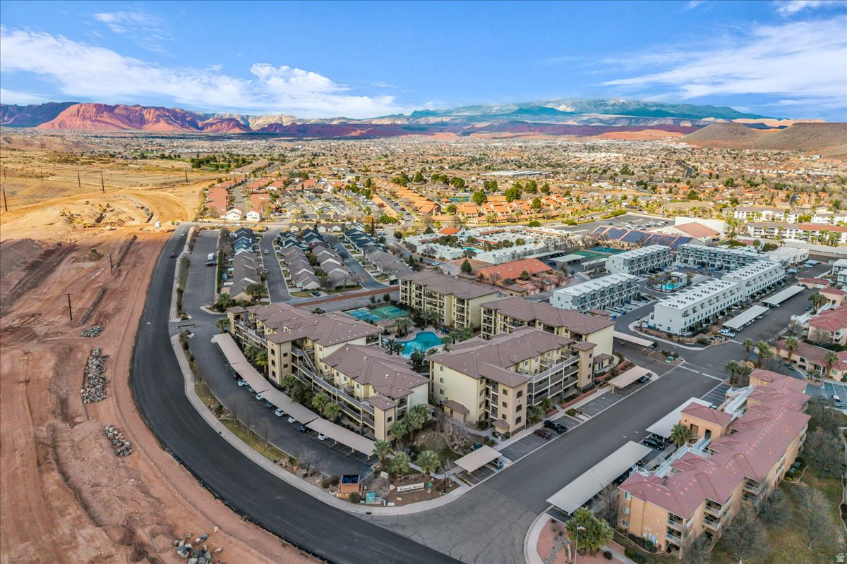 ESTANCIA - Residential