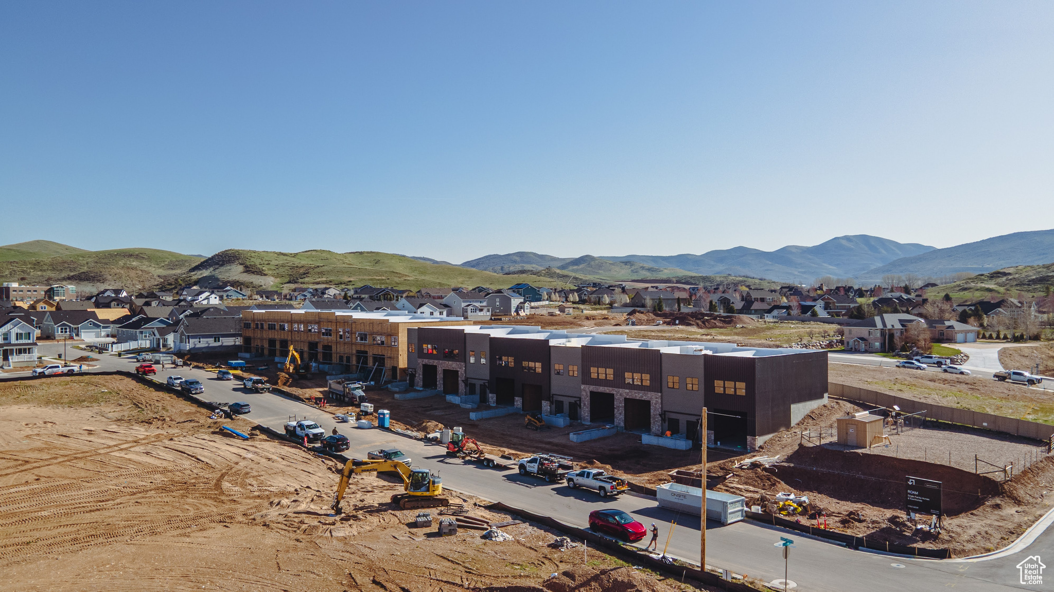 THE ROAM - Commercial Sale