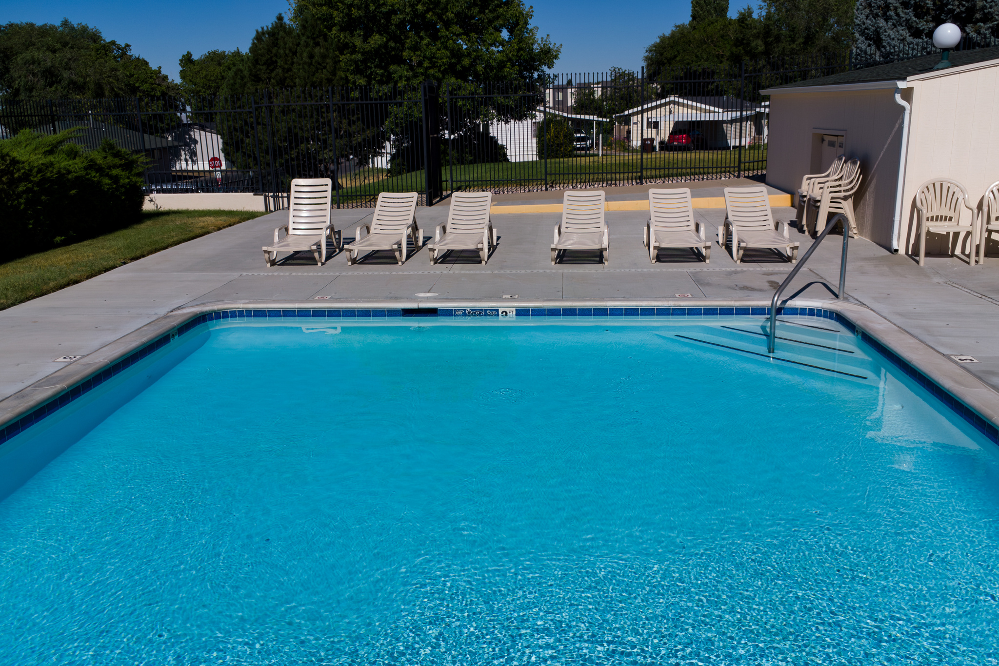 ROLLING HILLS ESTATES - Residential