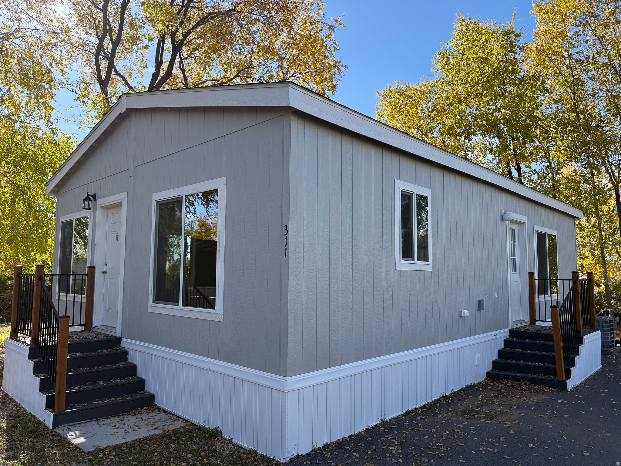 ROLLING HILLS ESTATES - Residential