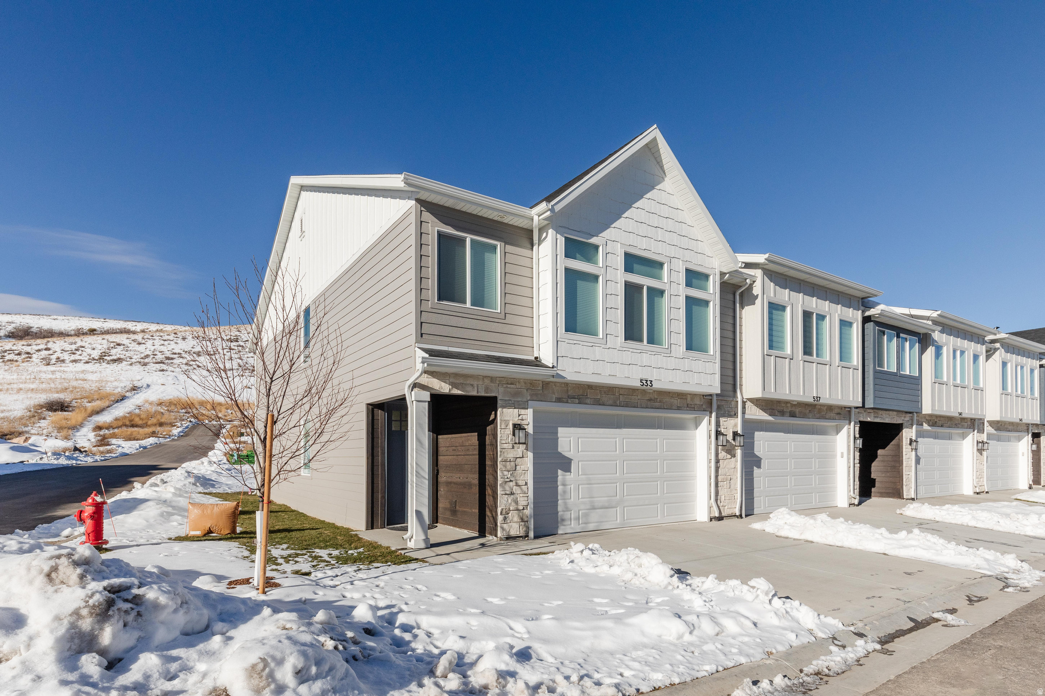 PARADISE PARKWAY - Residential