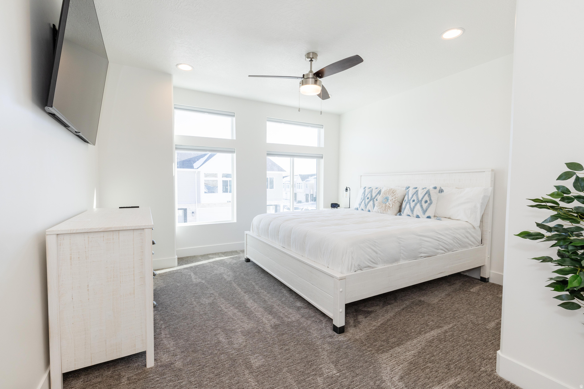 PARADISE PARKWAY - Residential