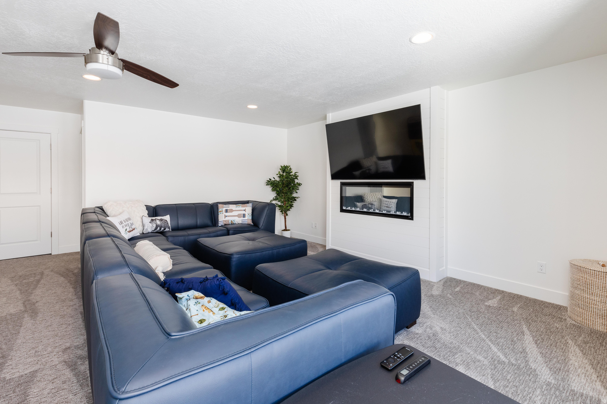 PARADISE PARKWAY - Residential