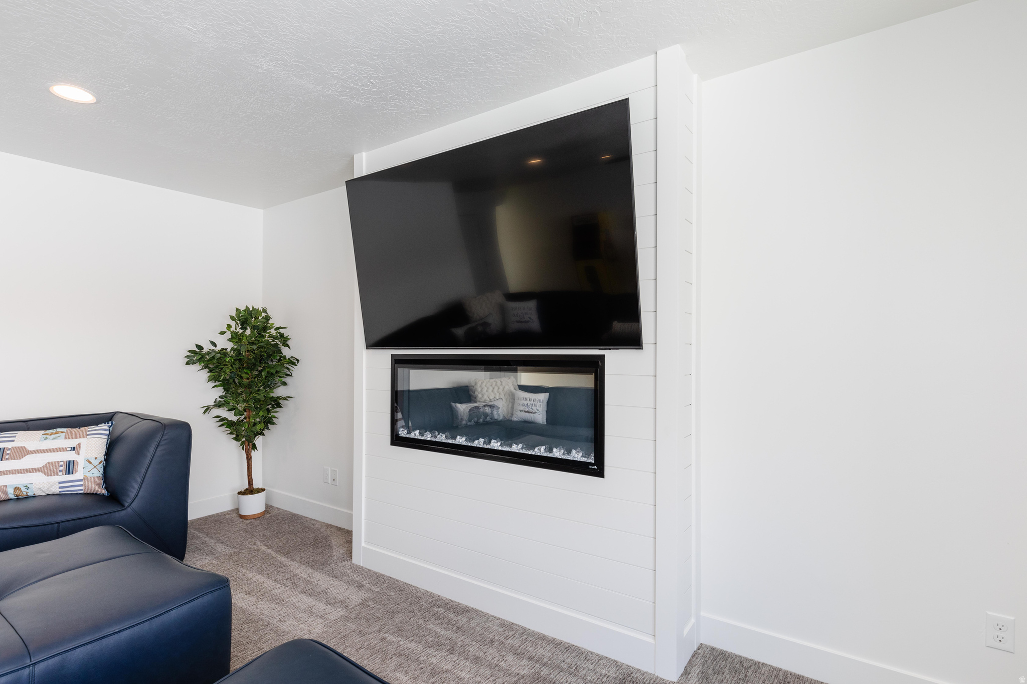 PARADISE PARKWAY - Residential