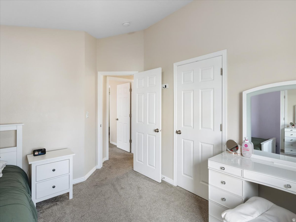 SUNSET MANOR - Residential