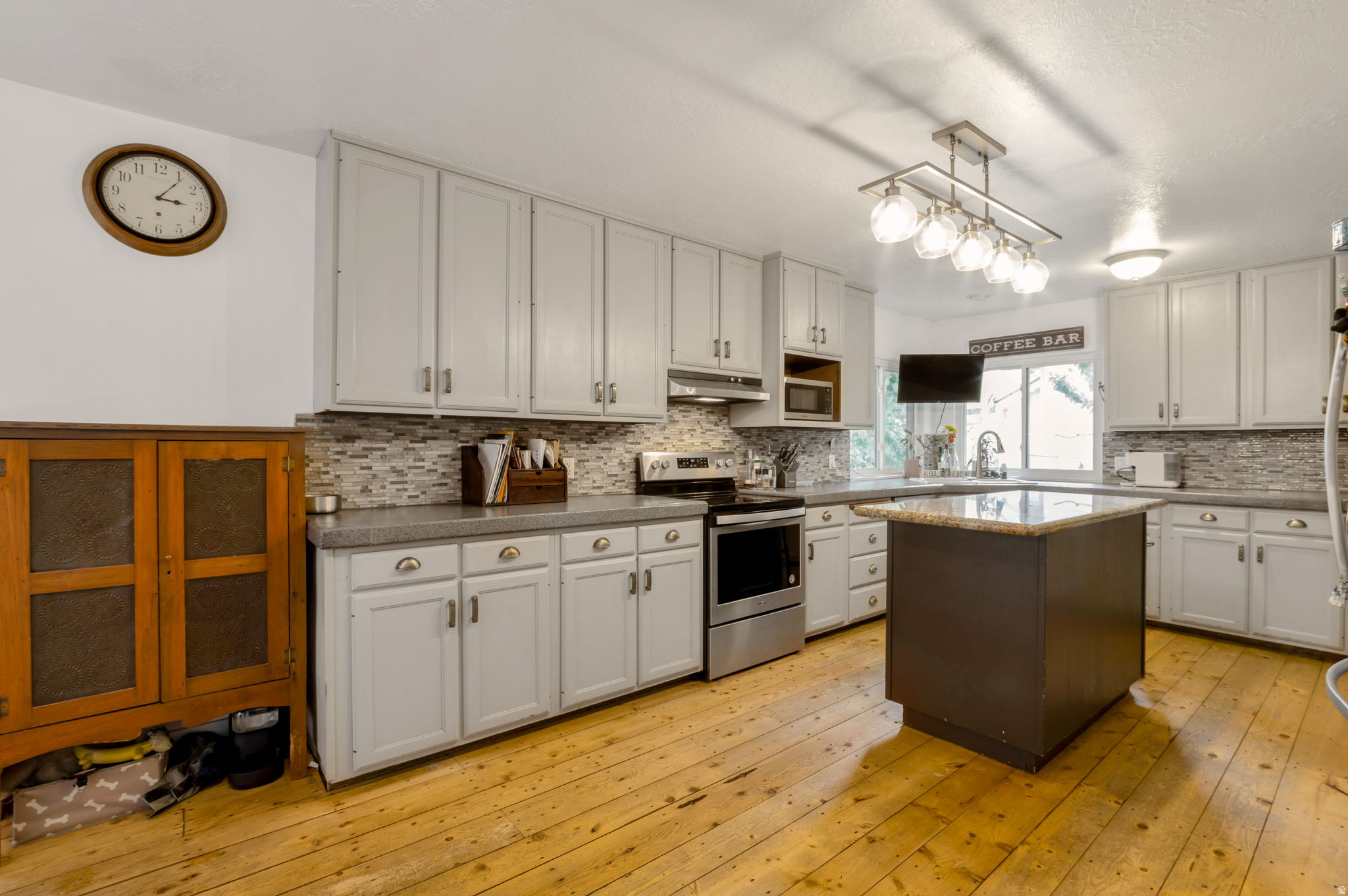 DEER RUN ESTATE - Residential
