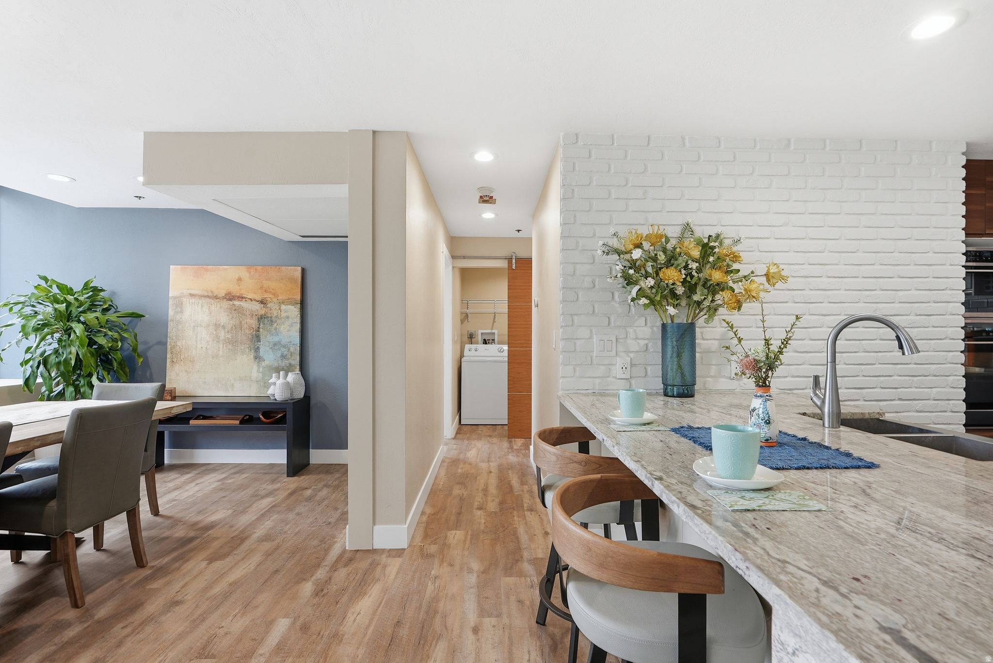 AMERICAN TOWERS - Residential