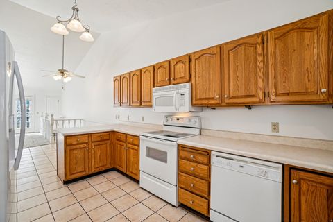 Tiny photo for 552 W 2900 S, Bountiful, UT 84010 (MLS # 2132764)