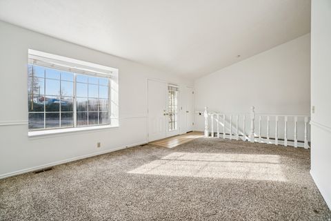Tiny photo for 552 W 2900 S, Bountiful, UT 84010 (MLS # 2132764)