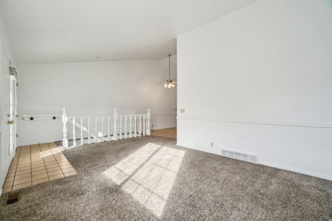 Tiny photo for 552 W 2900 S, Bountiful, UT 84010 (MLS # 2132764)