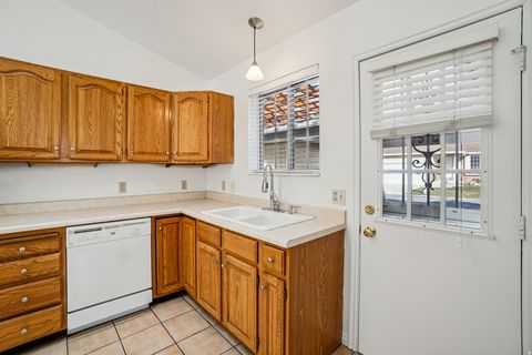 Tiny photo for 552 W 2900 S, Bountiful, UT 84010 (MLS # 2132764)