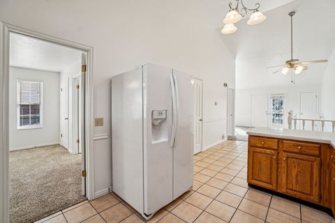 Tiny photo for 552 W 2900 S, Bountiful, UT 84010 (MLS # 2132764)