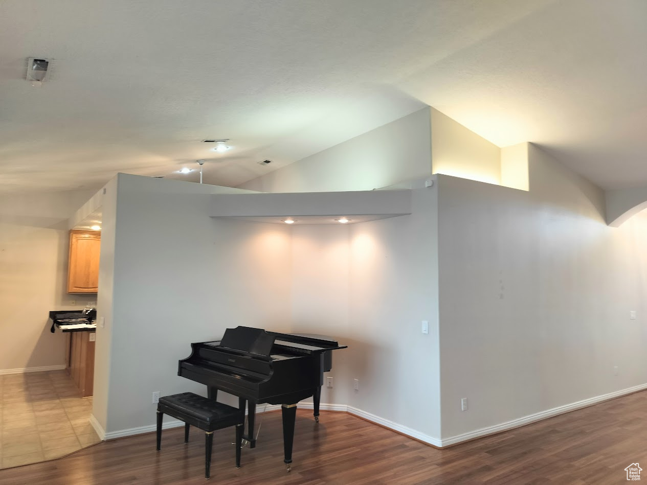 SILVERCREEK TOWNHOMES - Residential