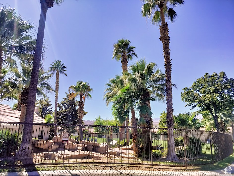 SILVERCREEK TOWNHOMES - Residential