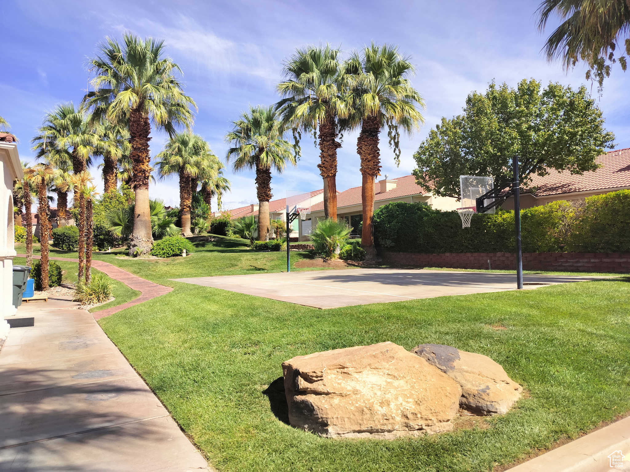 SILVERCREEK TOWNHOMES - Residential