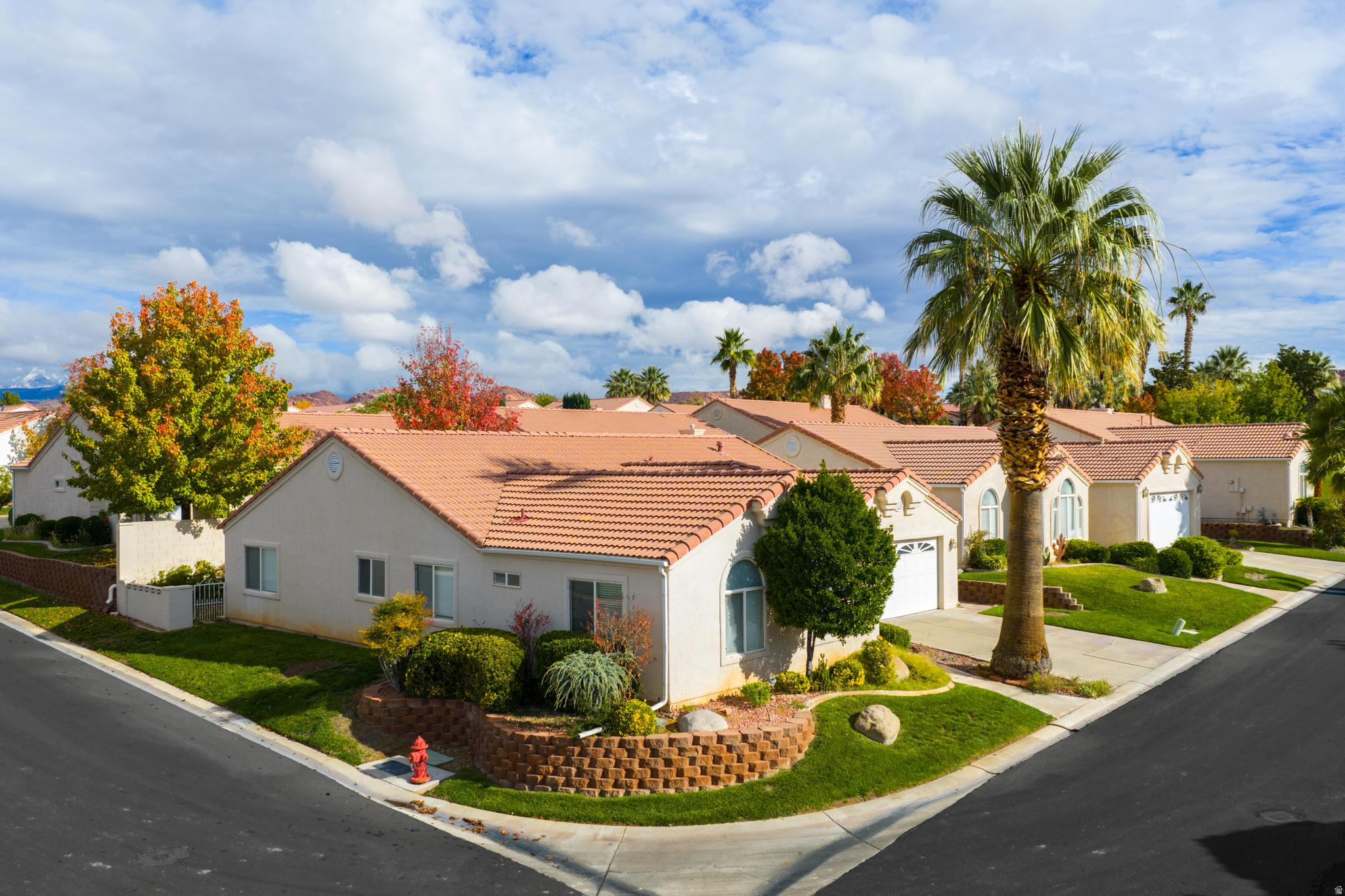SILVERCREEK TOWNHOMES - Residential