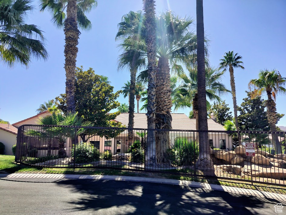 SILVERCREEK TOWNHOMES - Residential