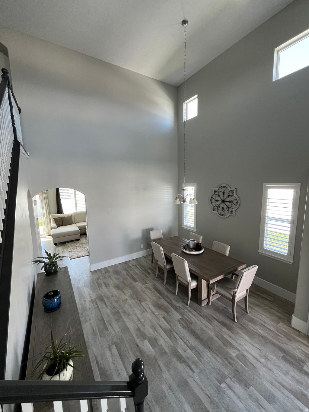 Photo of 387 N TAYLOR RD W, Saratoga Springs, UT 84045 (MLS # 2142301)