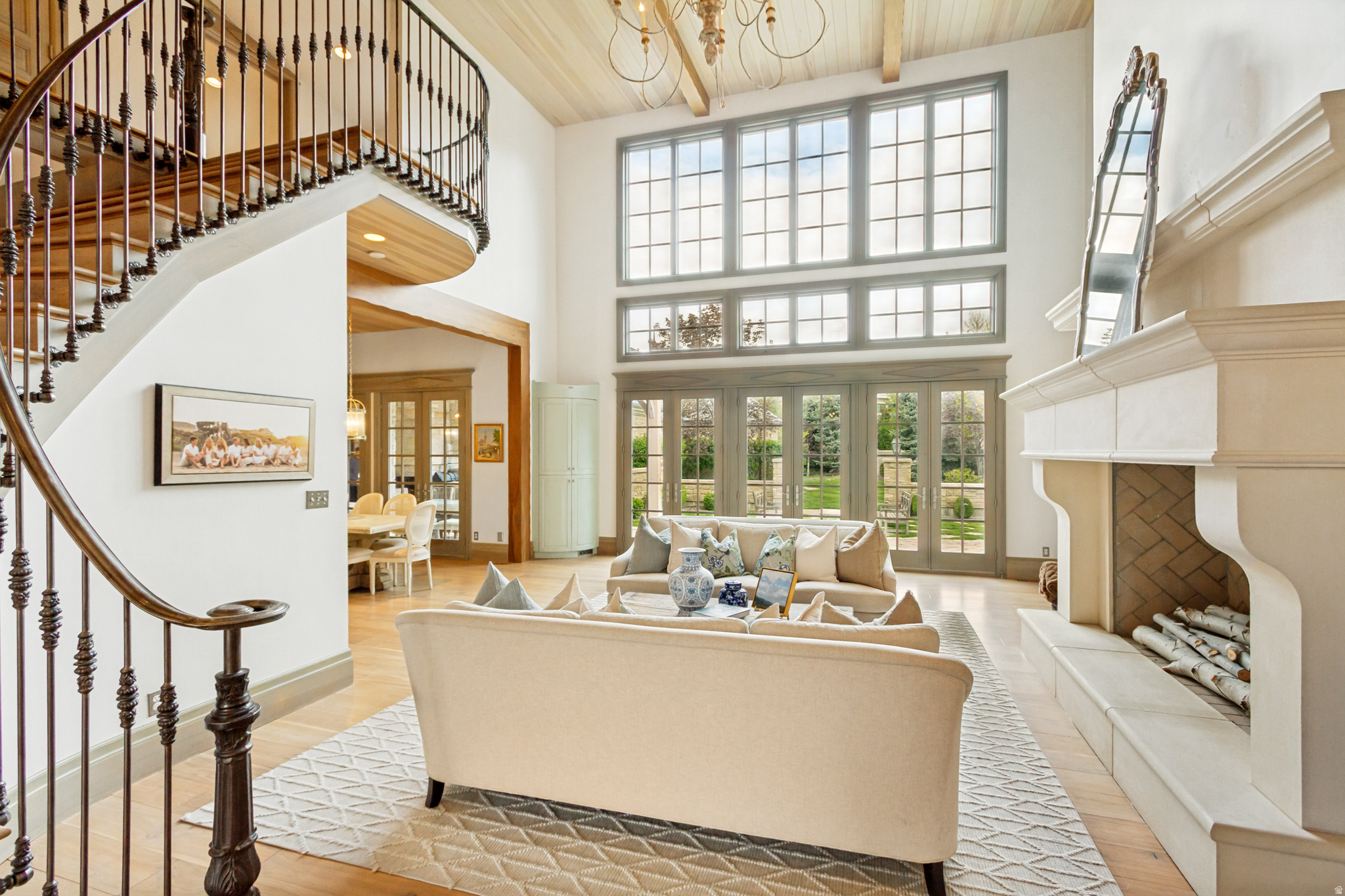STONE GATE - Residential