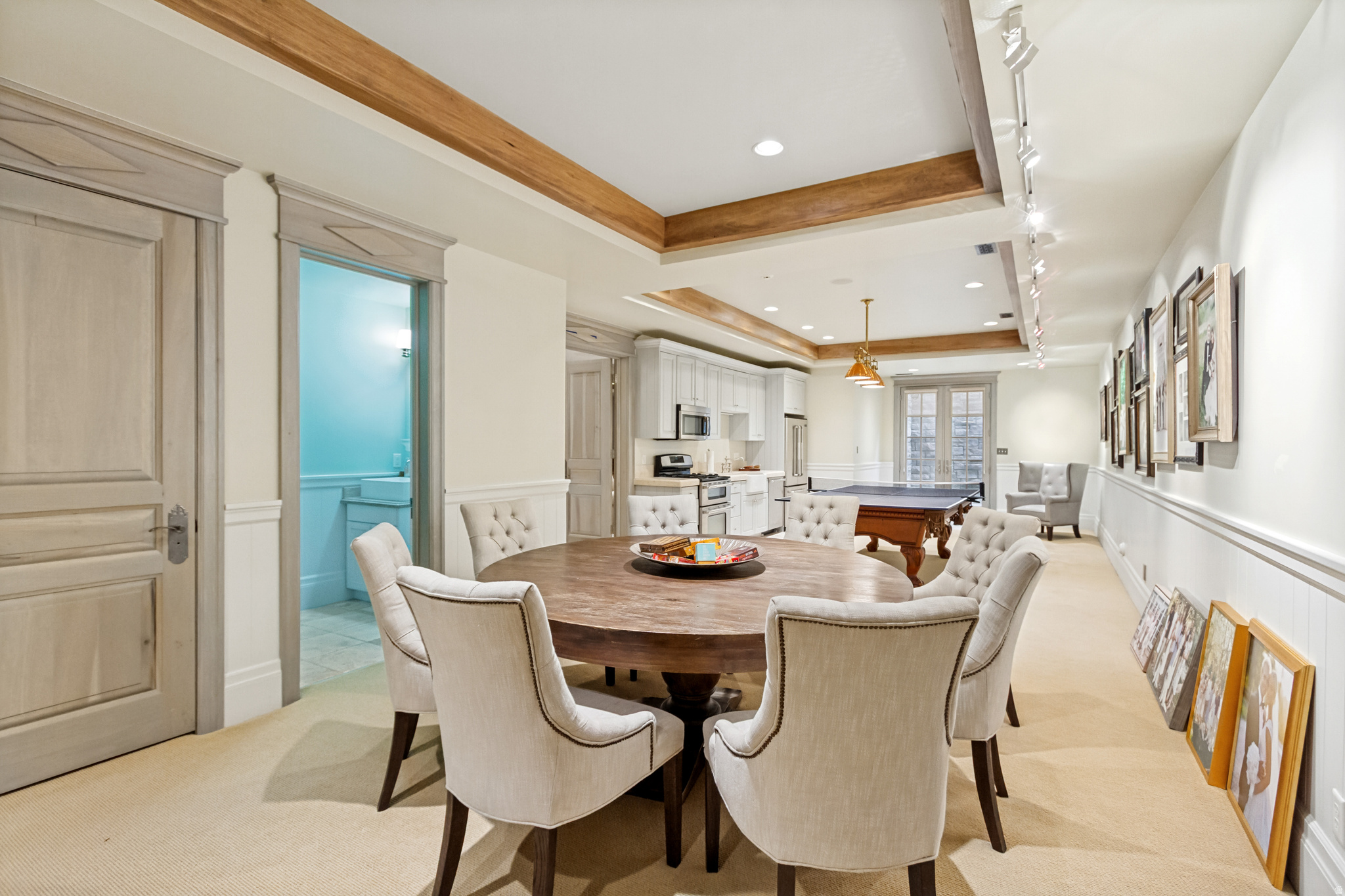 STONE GATE - Residential