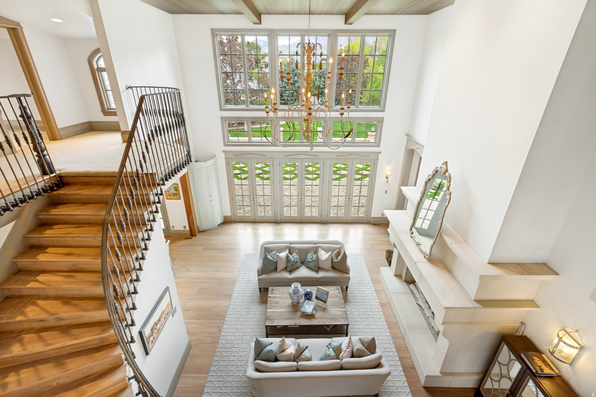 STONE GATE - Residential