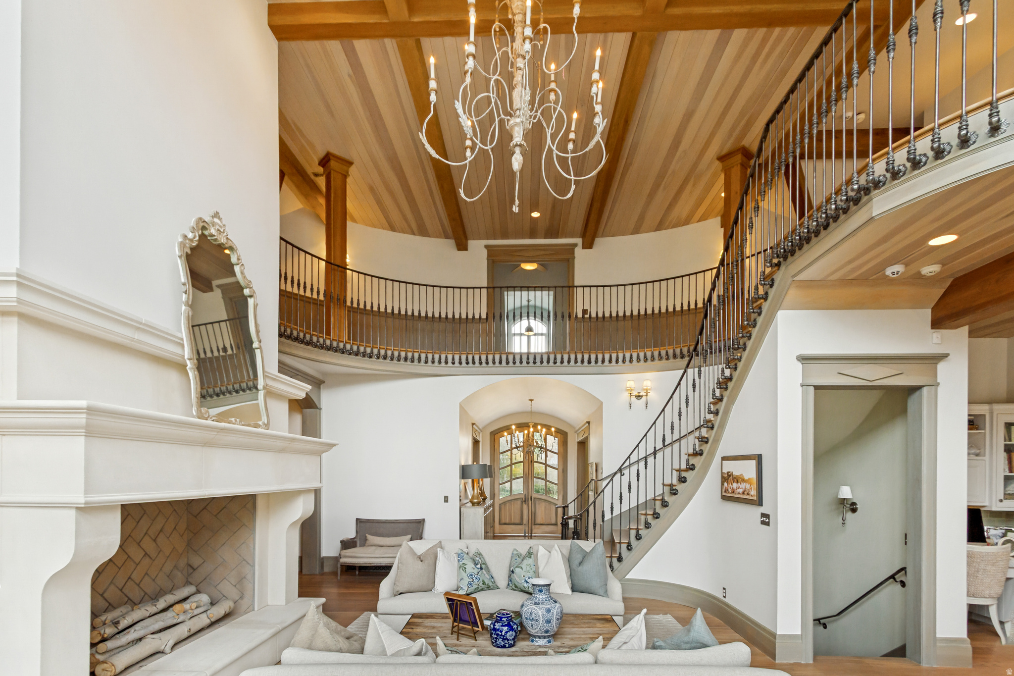 STONE GATE - Residential