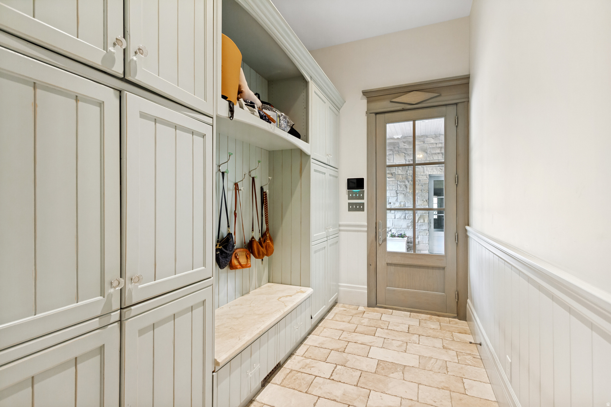 STONE GATE - Residential