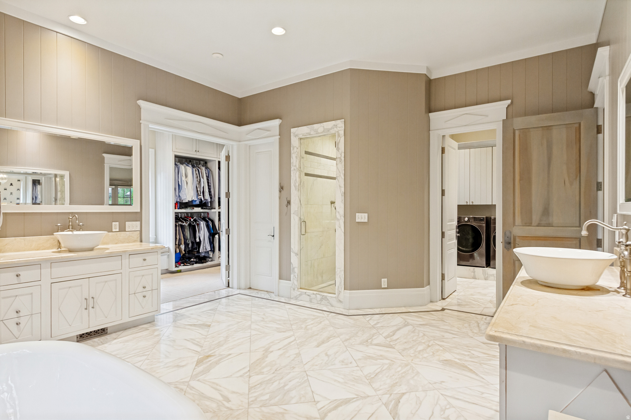 STONE GATE - Residential