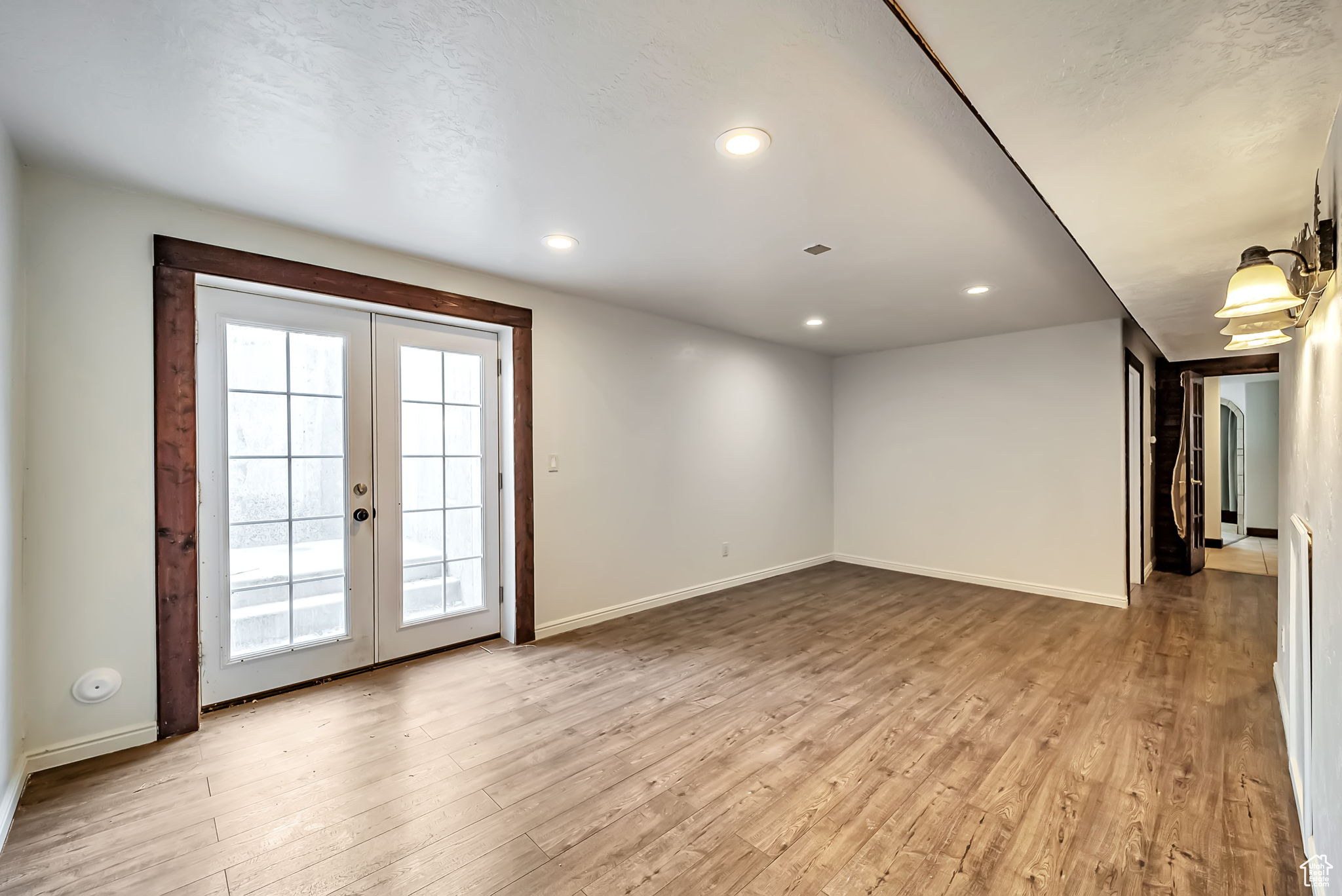 EAGLE POINT - Residential