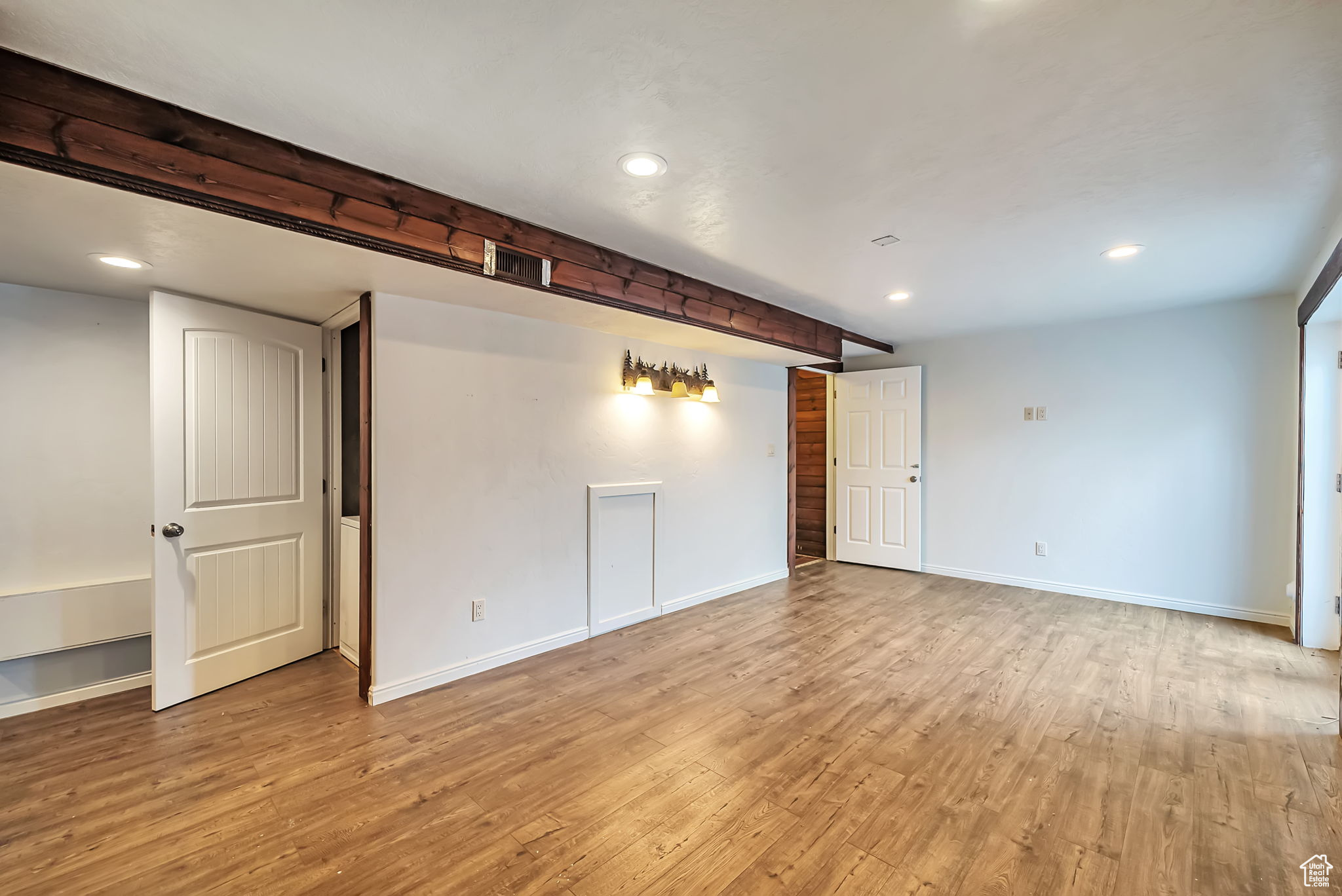 EAGLE POINT - Residential
