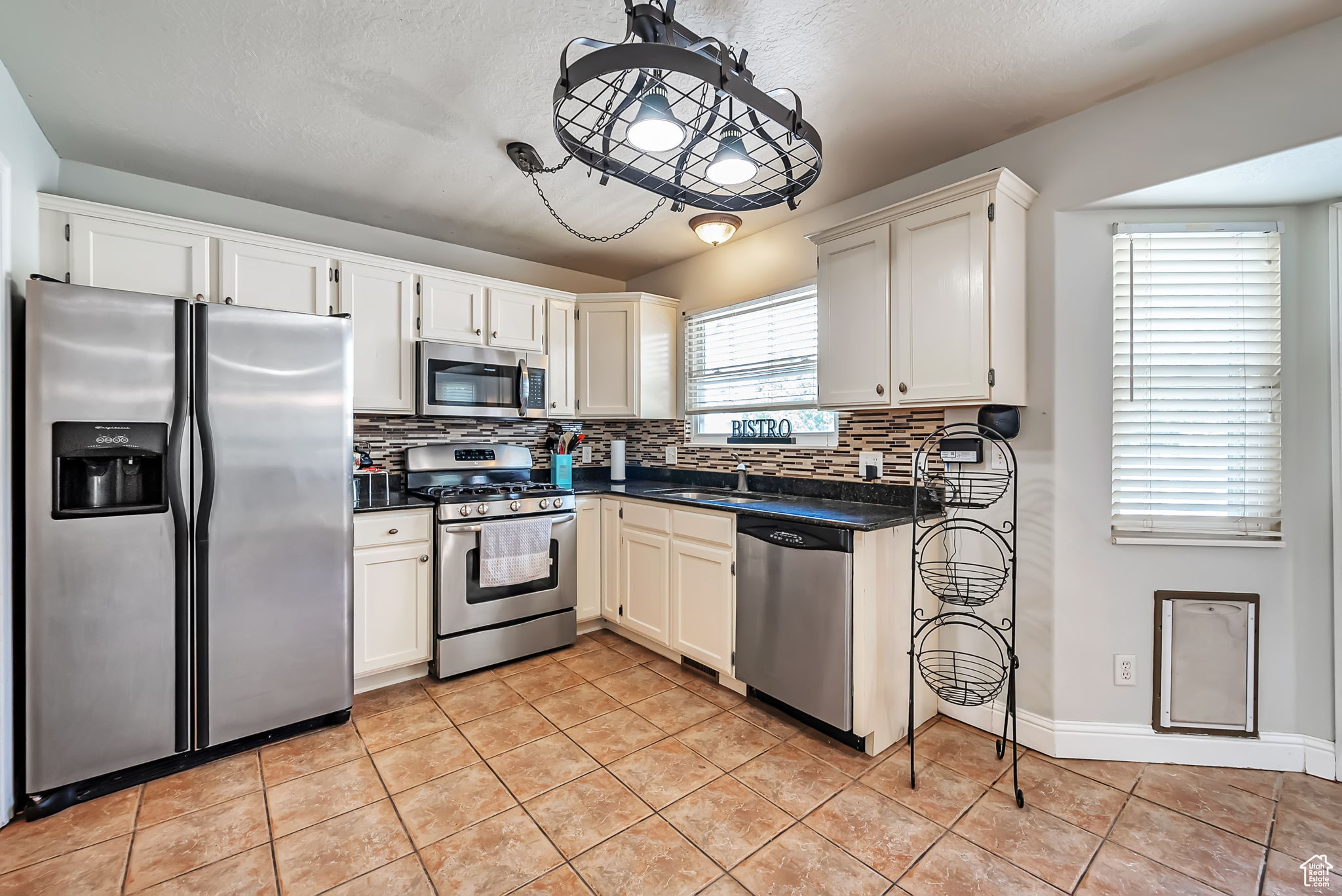 EAGLE POINT - Residential