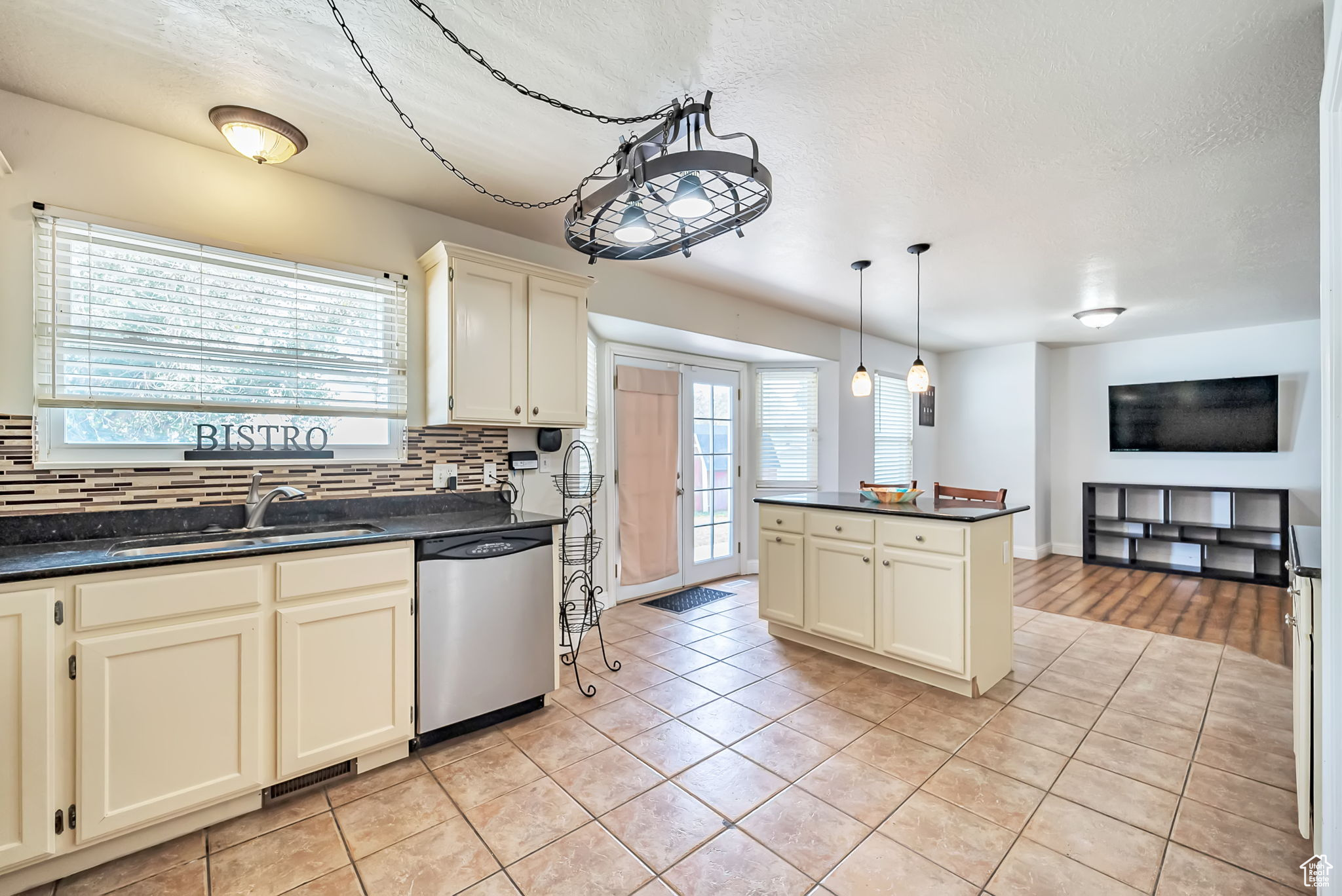 EAGLE POINT - Residential
