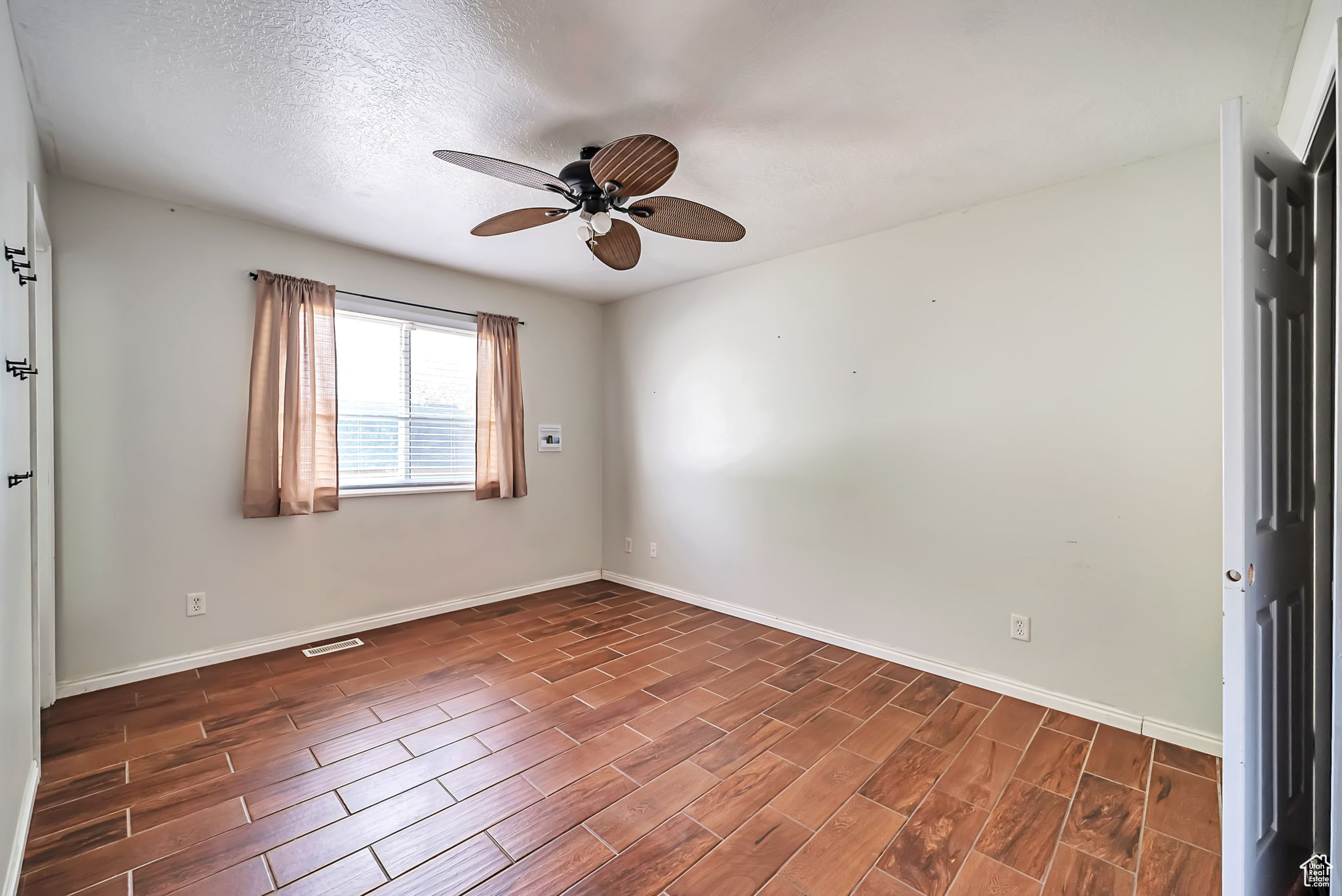 EAGLE POINT - Residential
