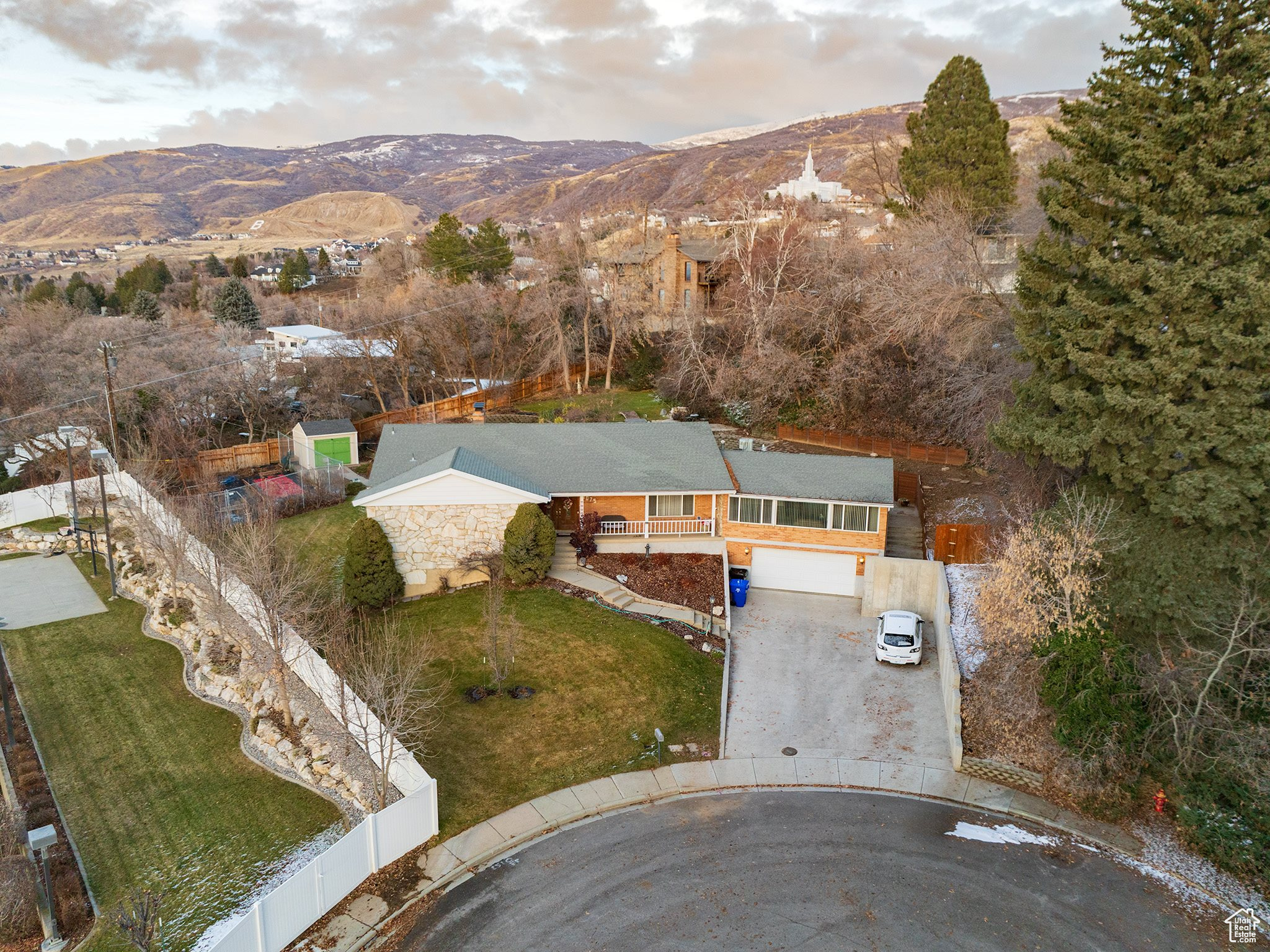 1075 S Canyon Crest Dr, Bountiful, Utah image 2