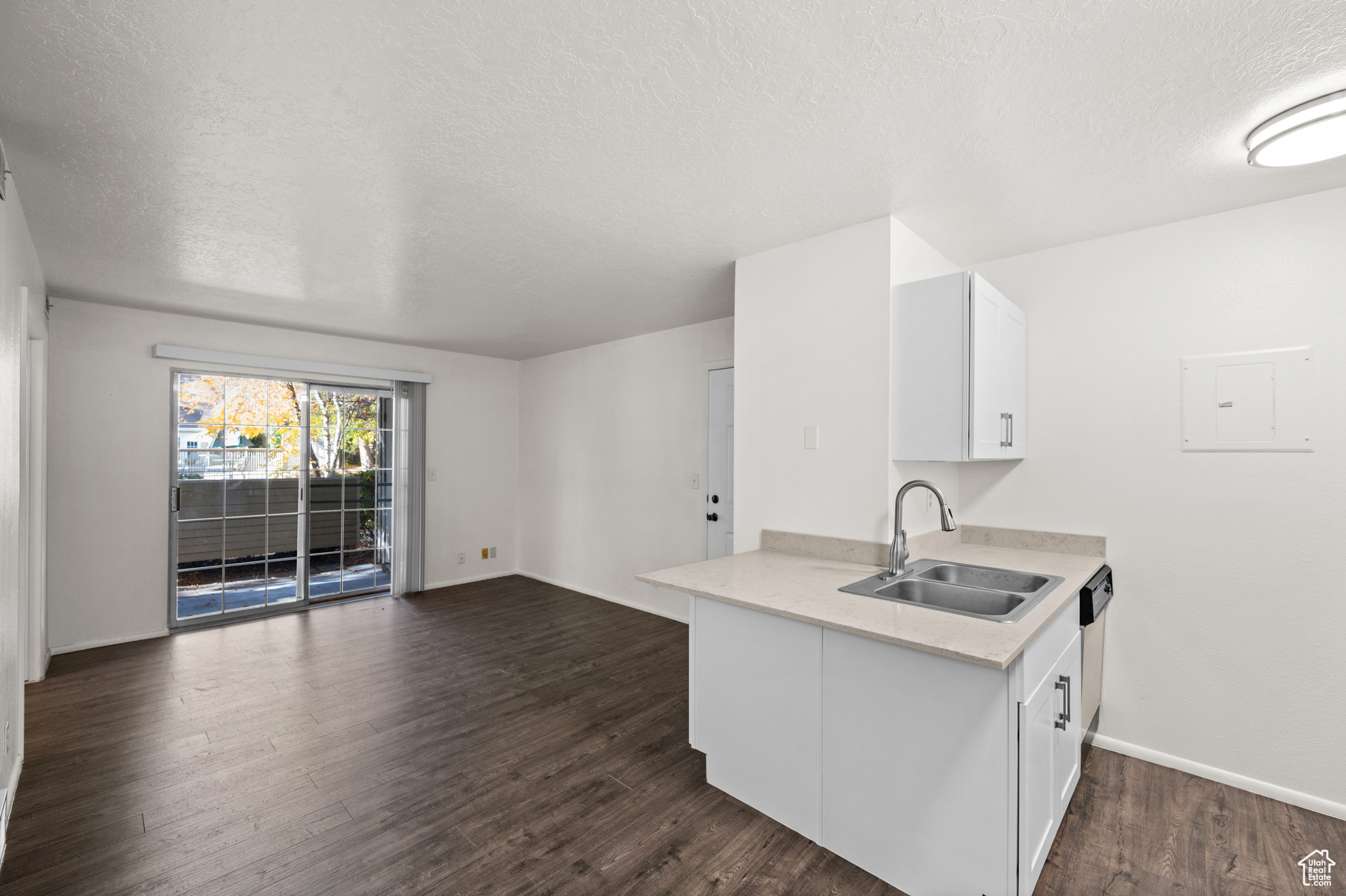 WATERSIDE - Residential