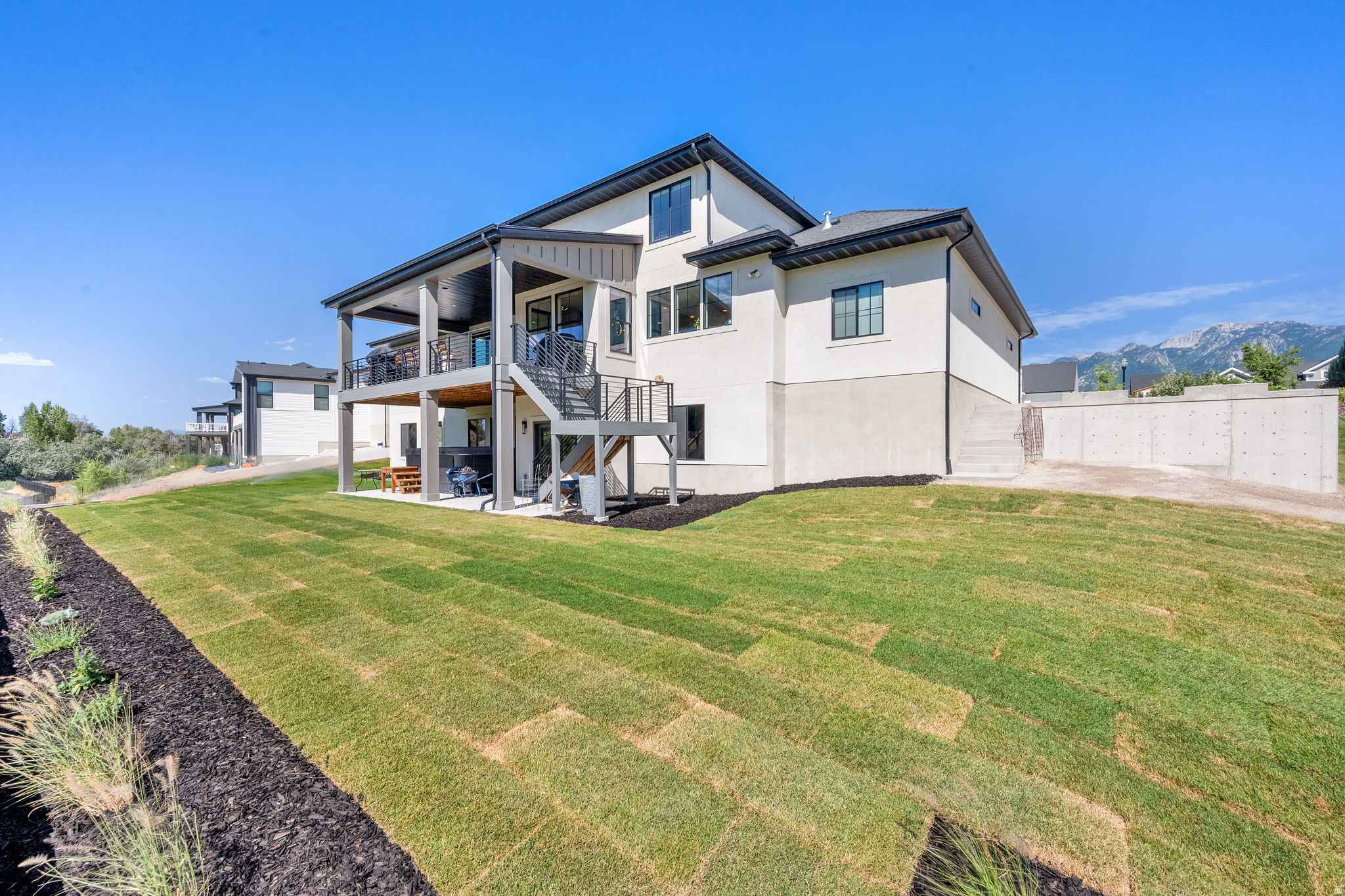 BIG WILLOW - Residential