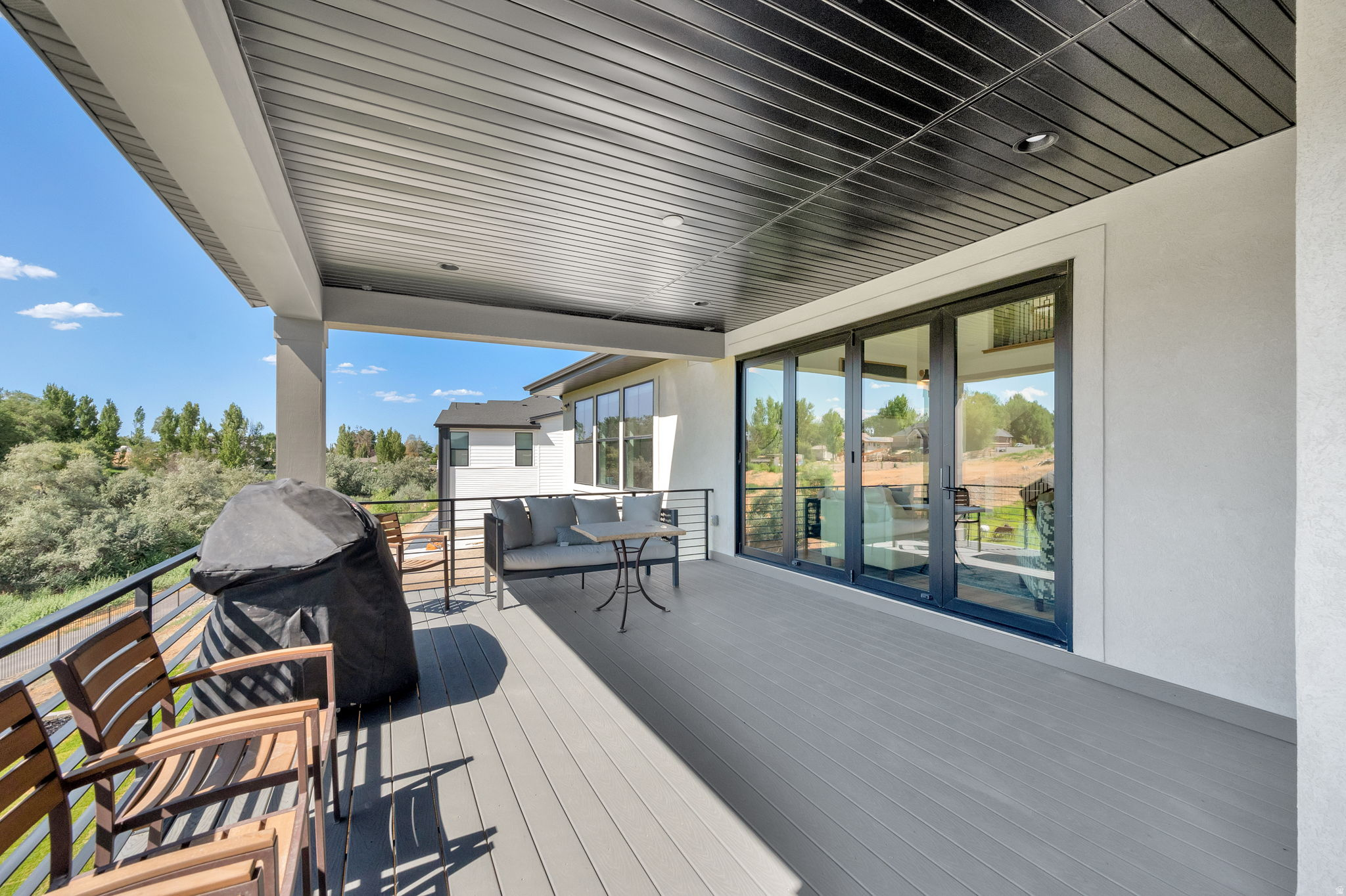 BIG WILLOW - Residential