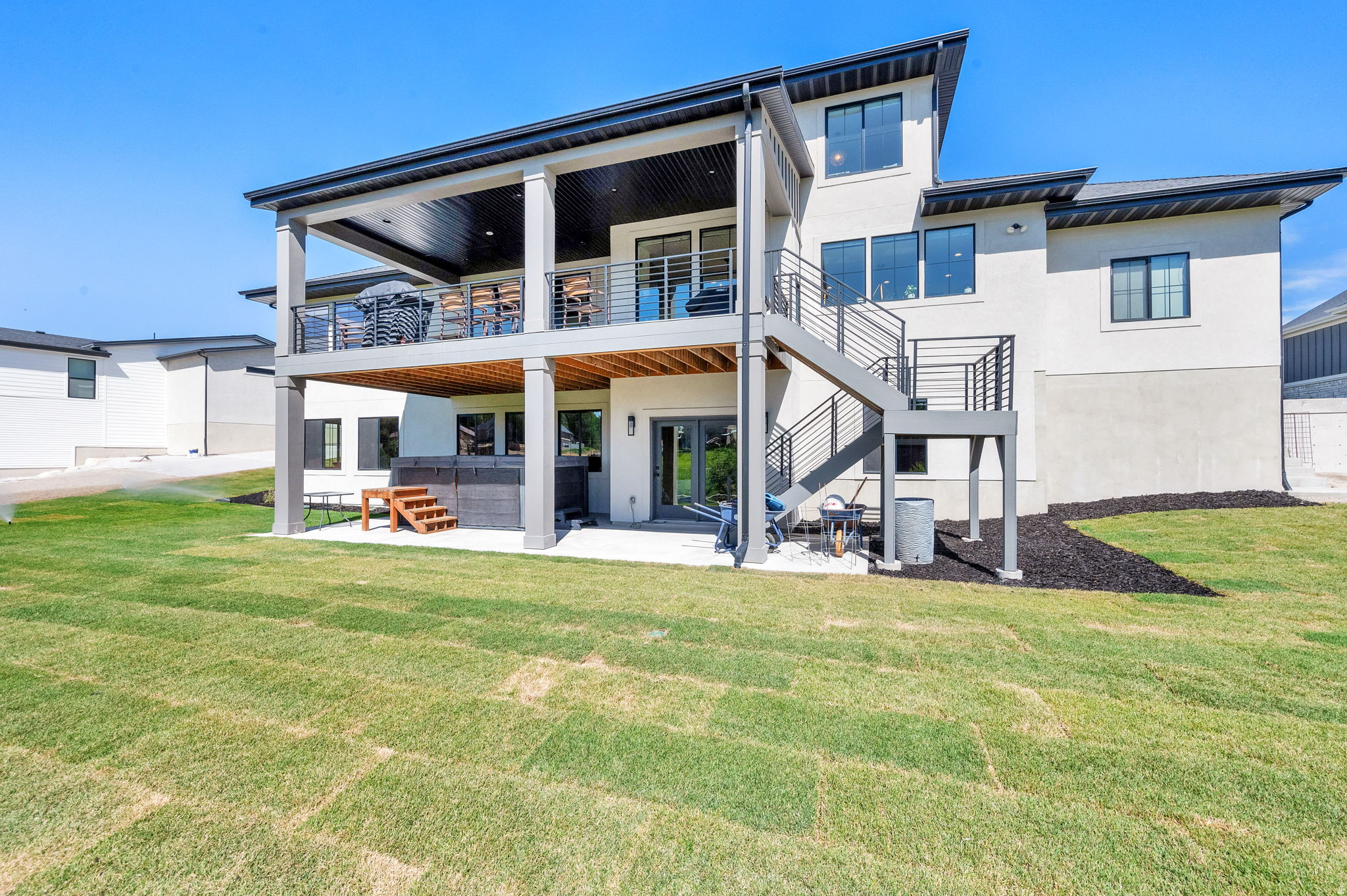 BIG WILLOW - Residential