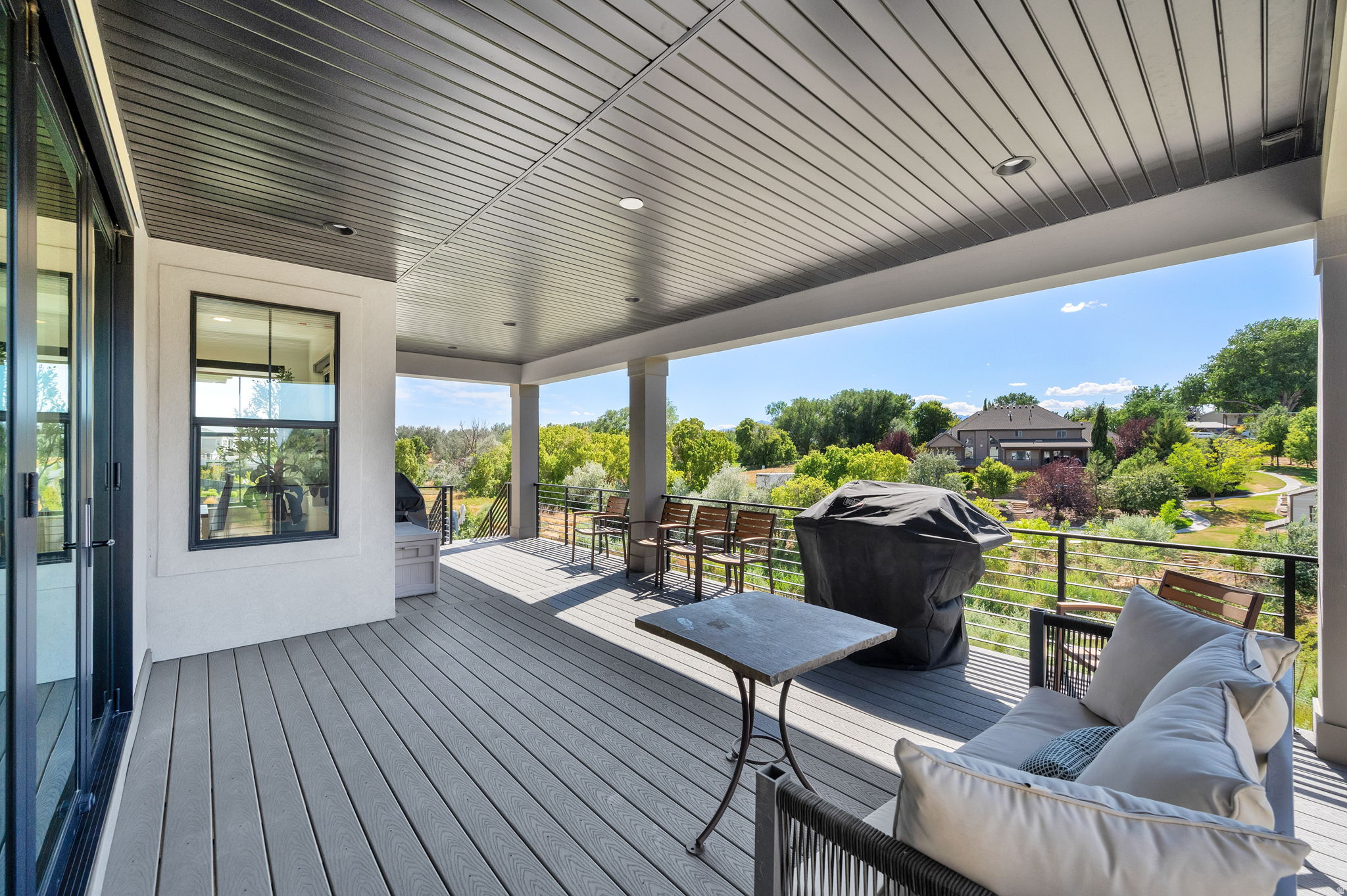 BIG WILLOW - Residential