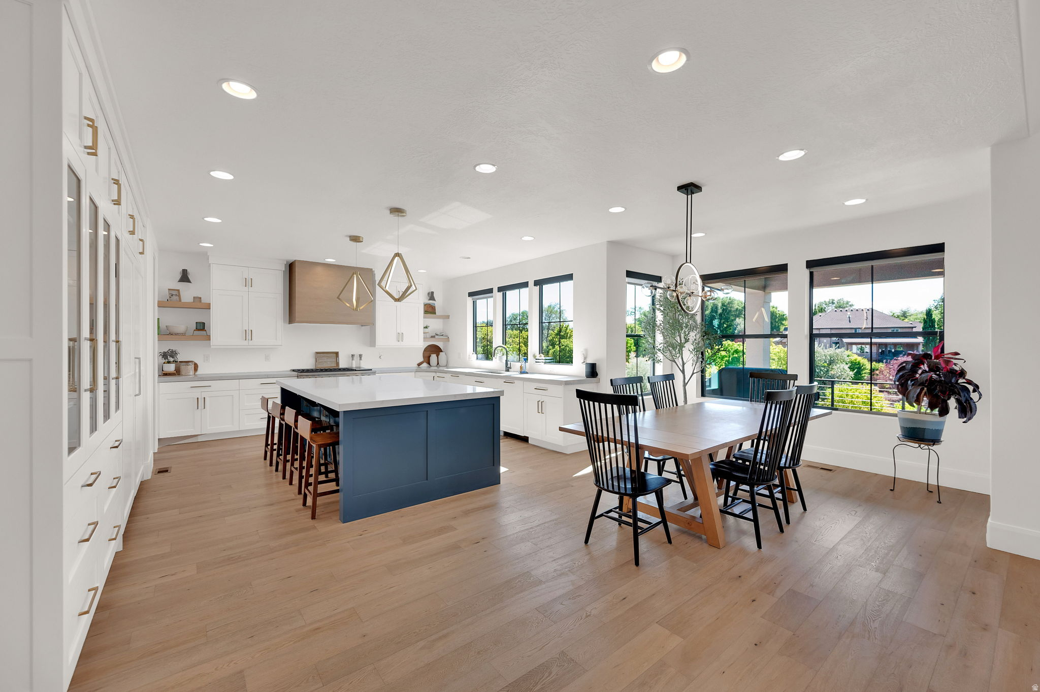 BIG WILLOW - Residential