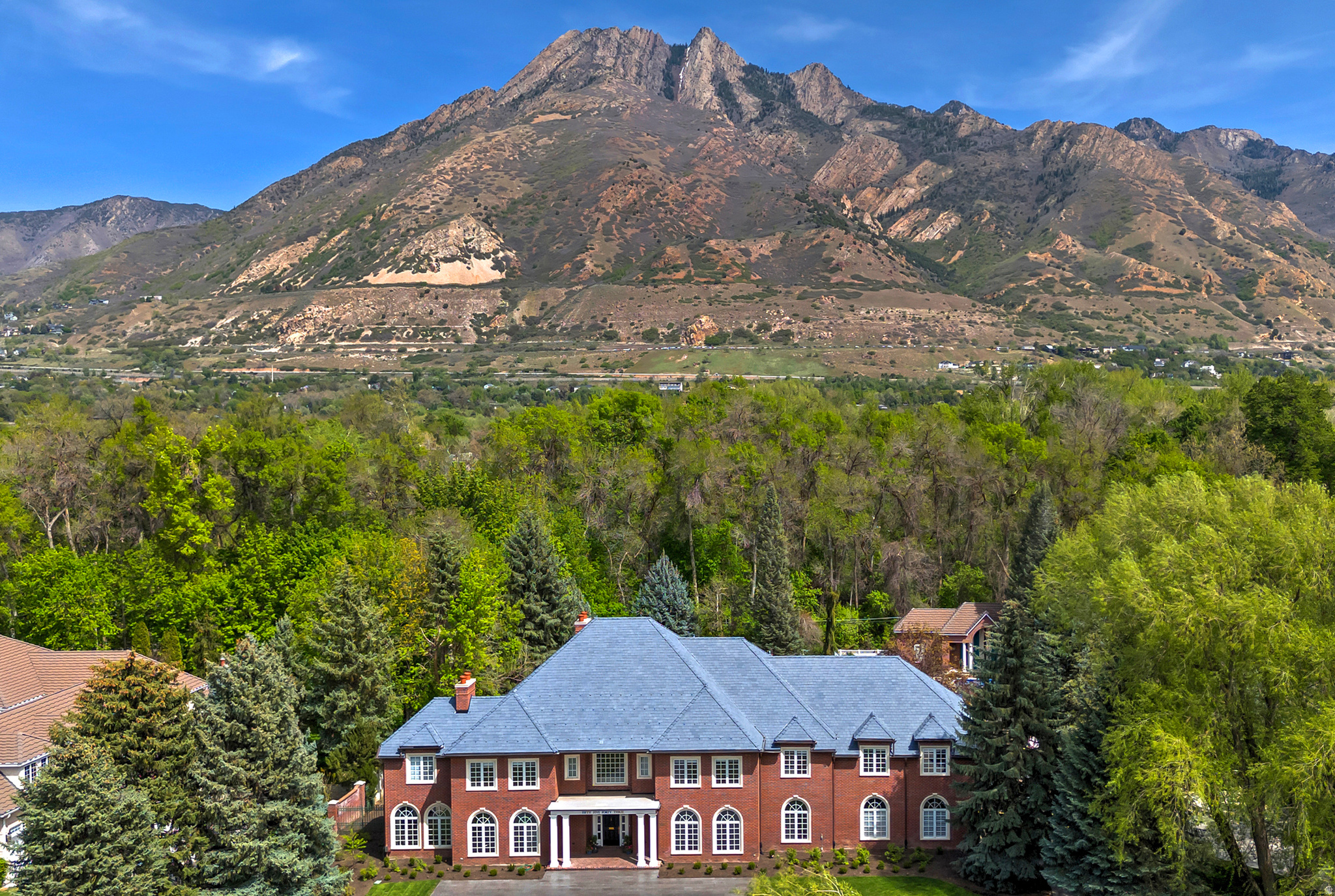 WALKER WOODS - Residential