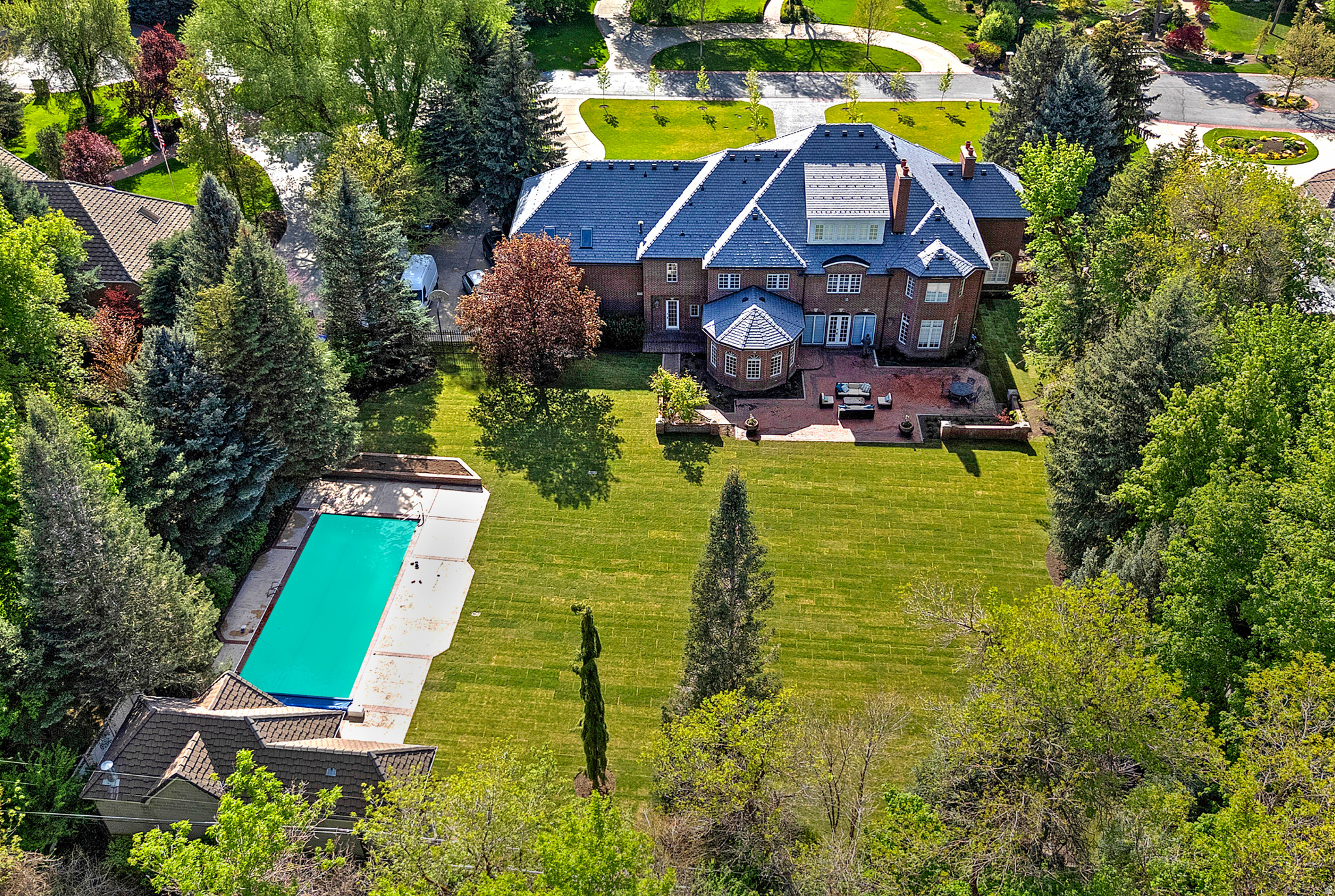 WALKER WOODS - Residential