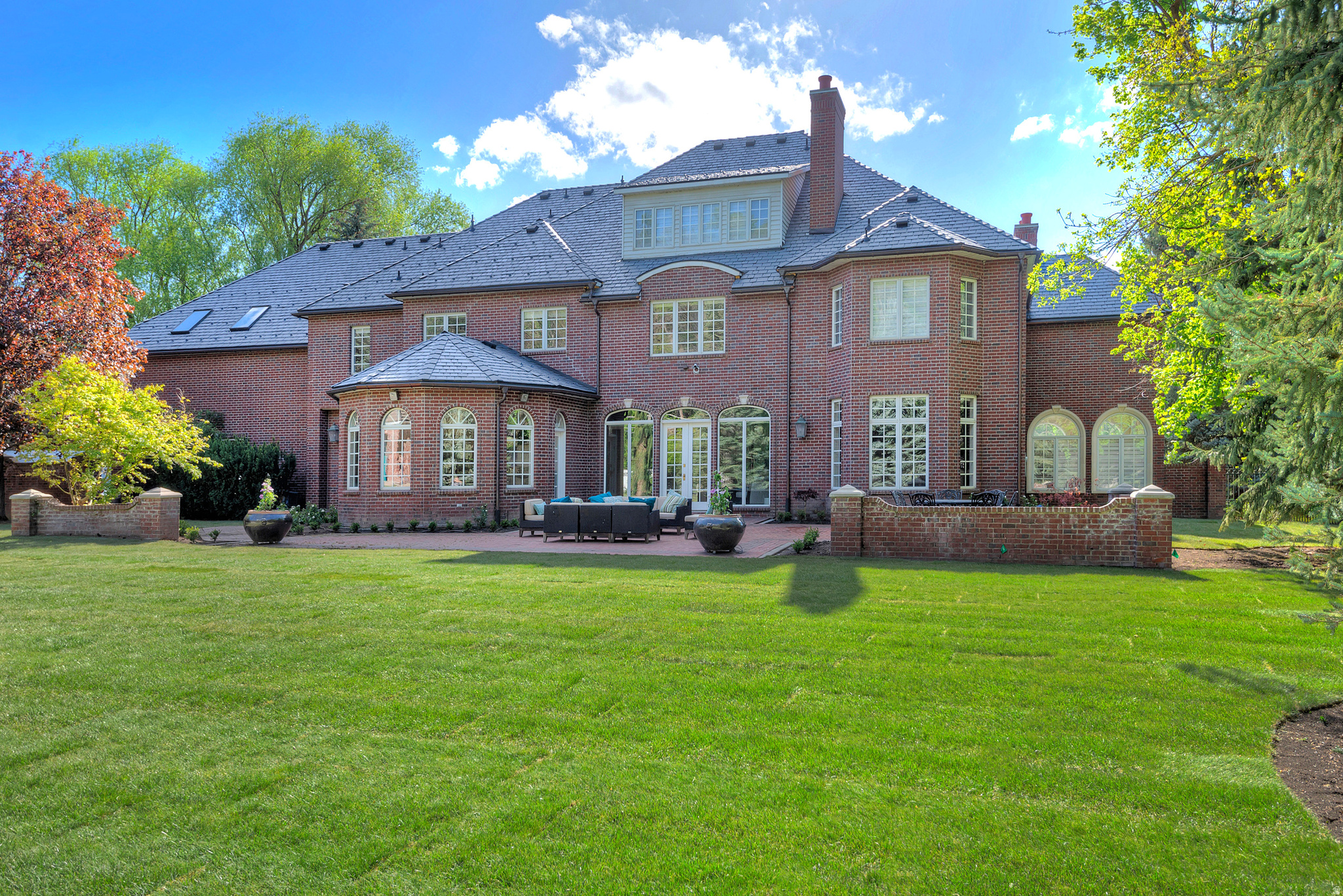 WALKER WOODS - Residential