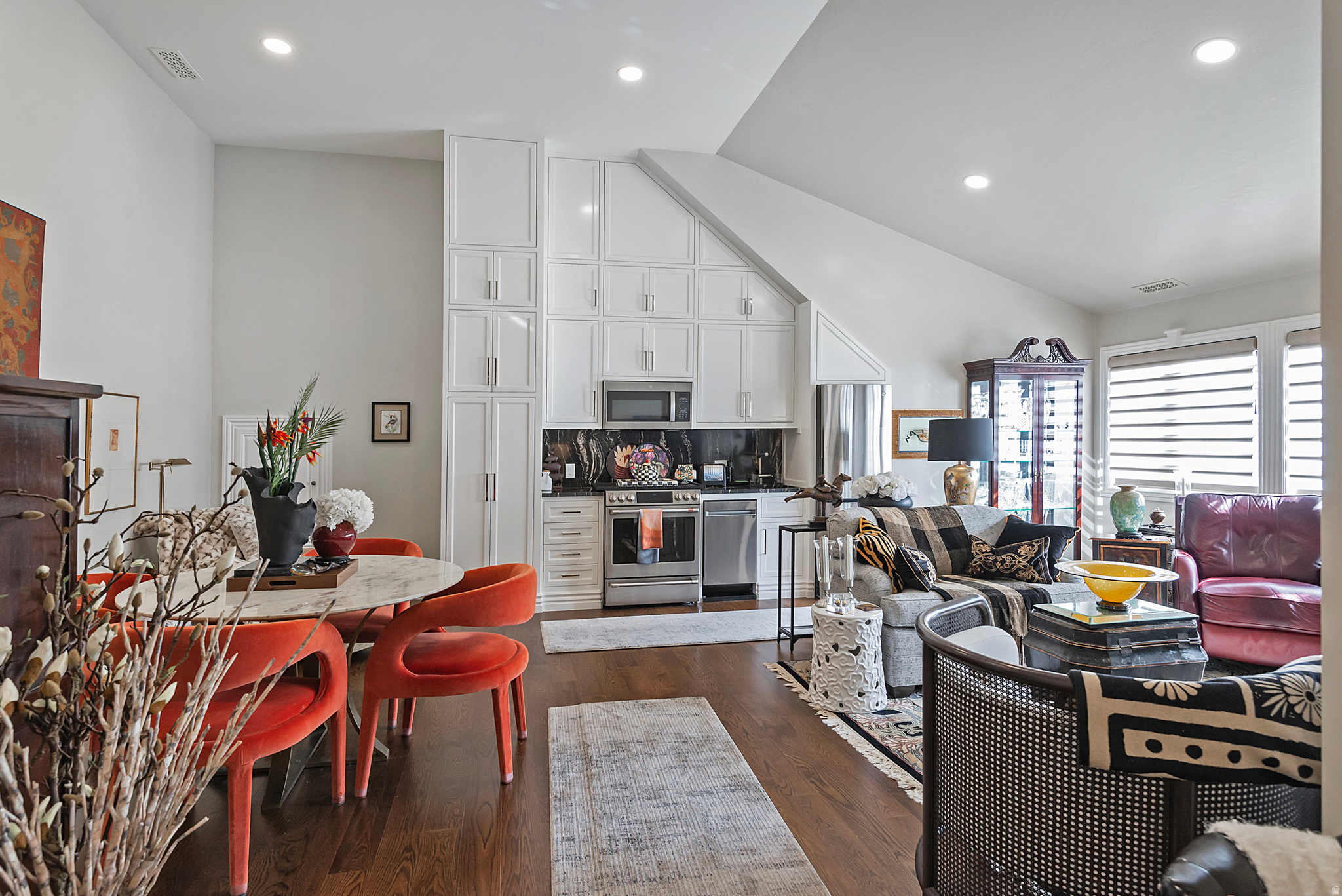 WALKER WOODS - Residential