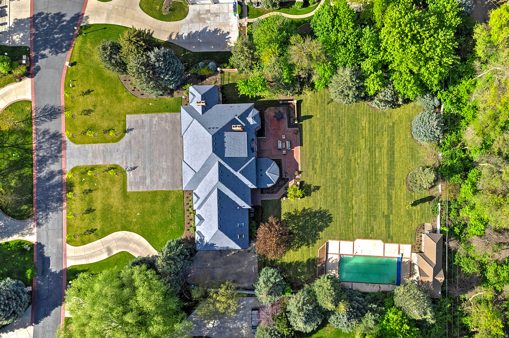 WALKER WOODS - Residential